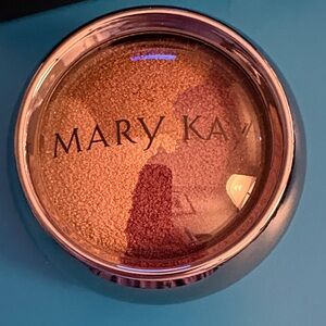 Mary Kay Radiant Eyeshadow - Gold and Tan